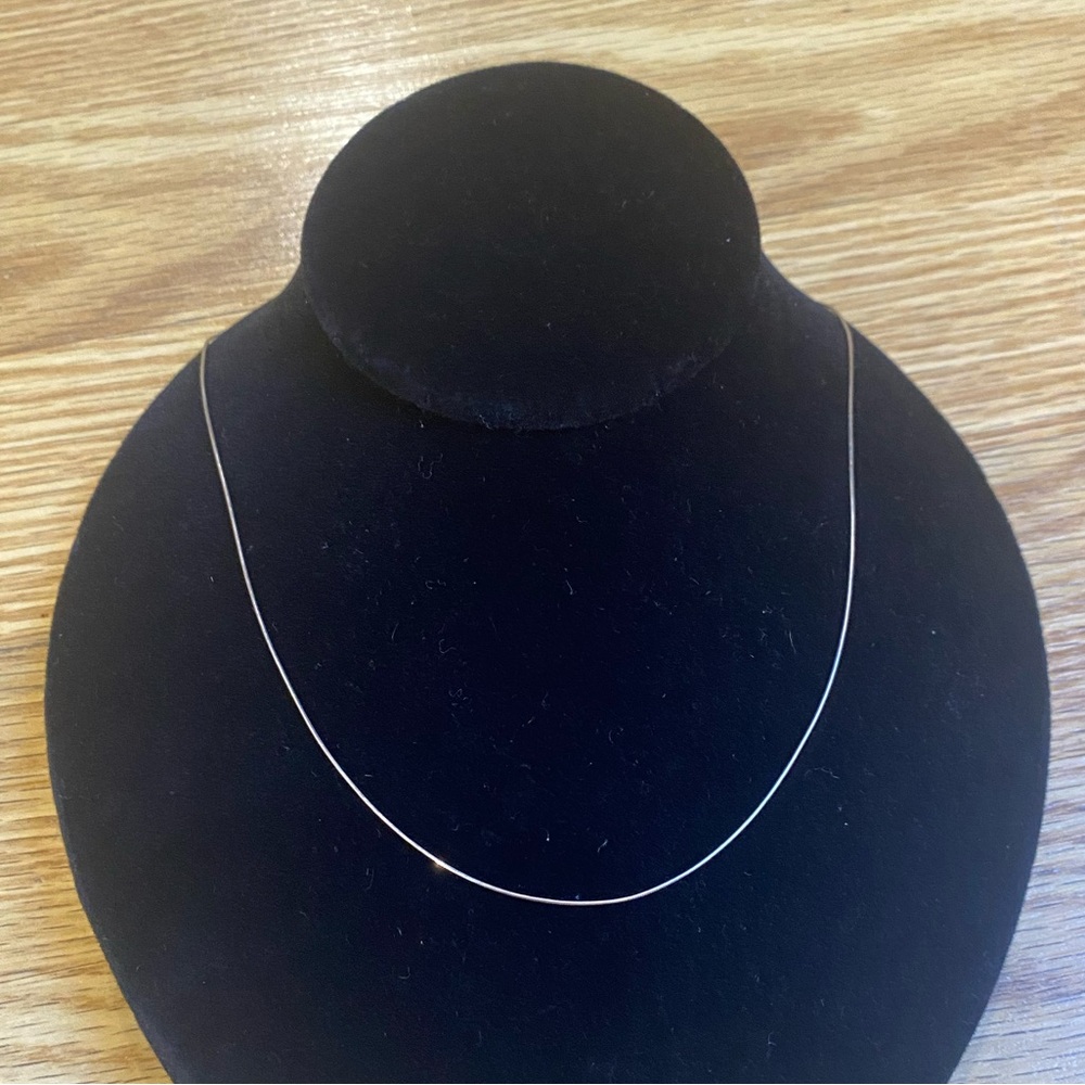 Display for necklace - Picture 4 of 10